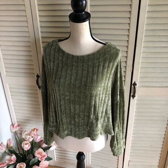 (UO) Out From Under Green Ribbed Cropped Sweater - Picture 4 of 8